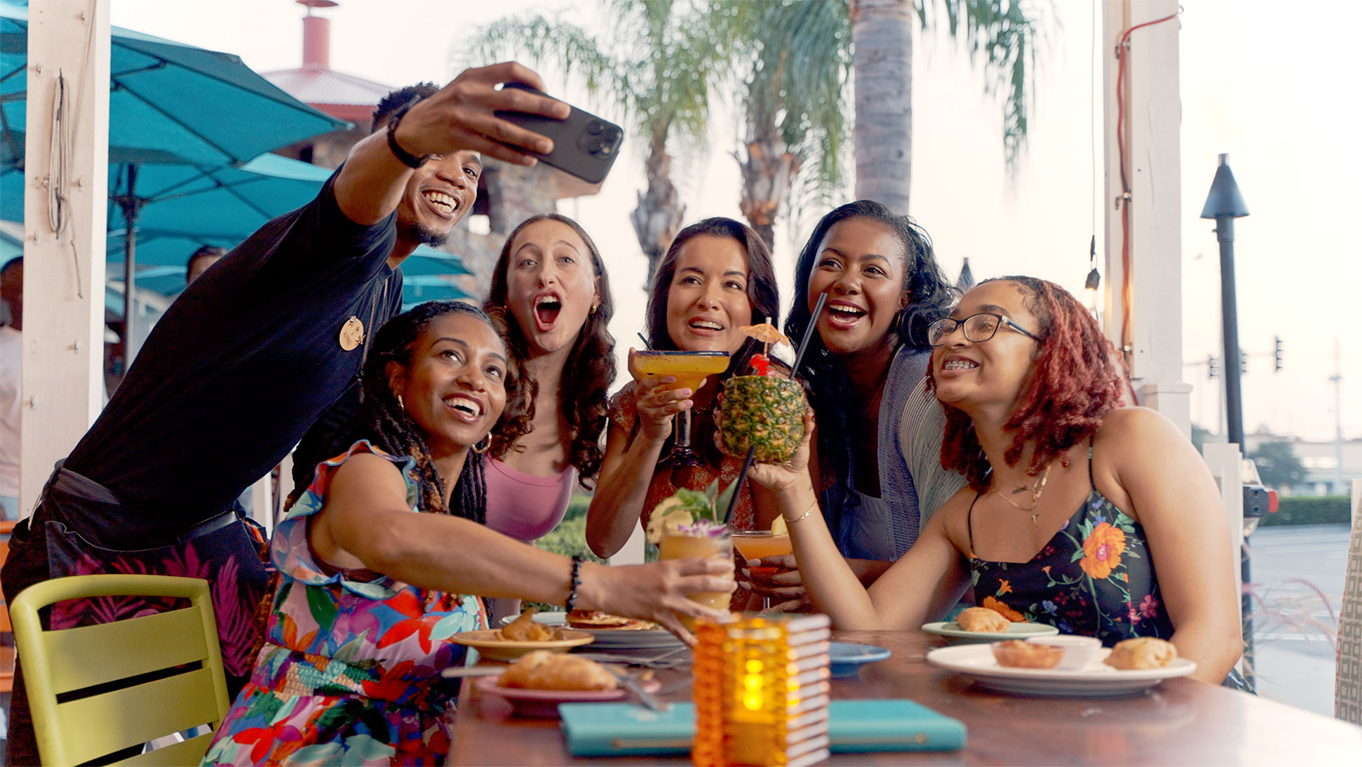 Bahama Breeze | Caribbean Restaurant \u0026 Grill, image size:1942x1093